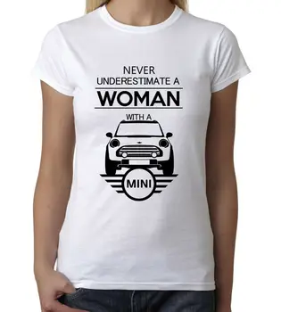 Mini Cooper Nő Póló, Vicces soha ne becsüld le - a / Női Autó Ajándék Póló
