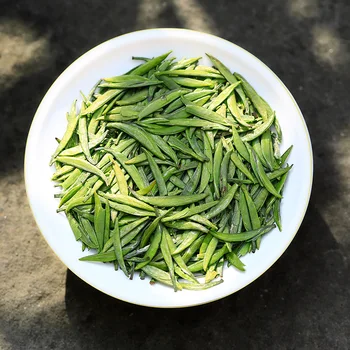 Kína Új Tavaszi Que Ő Zöld KN-Tea Veréb Nyelv Tea Egészségügyi Zöld Élelmiszer fogyni